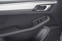 Porsche Macan in dolomitsilbermetallic