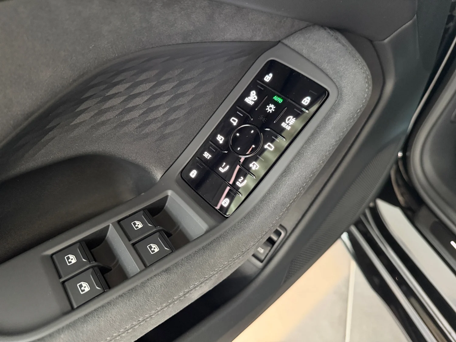 Bild eines Audi A6 Limousine quattro TDI 220 kW