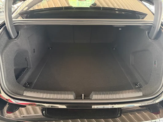 Bild eines Audi A6 Limousine quattro TDI 220 kW