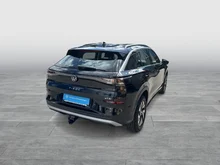 VW T-Roc 4Me eTSI DSG in Grenadillschwarz Metallic