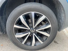 VW T-Roc Design TDI 4MOTION DSG in Ravenna Blue-Weiß