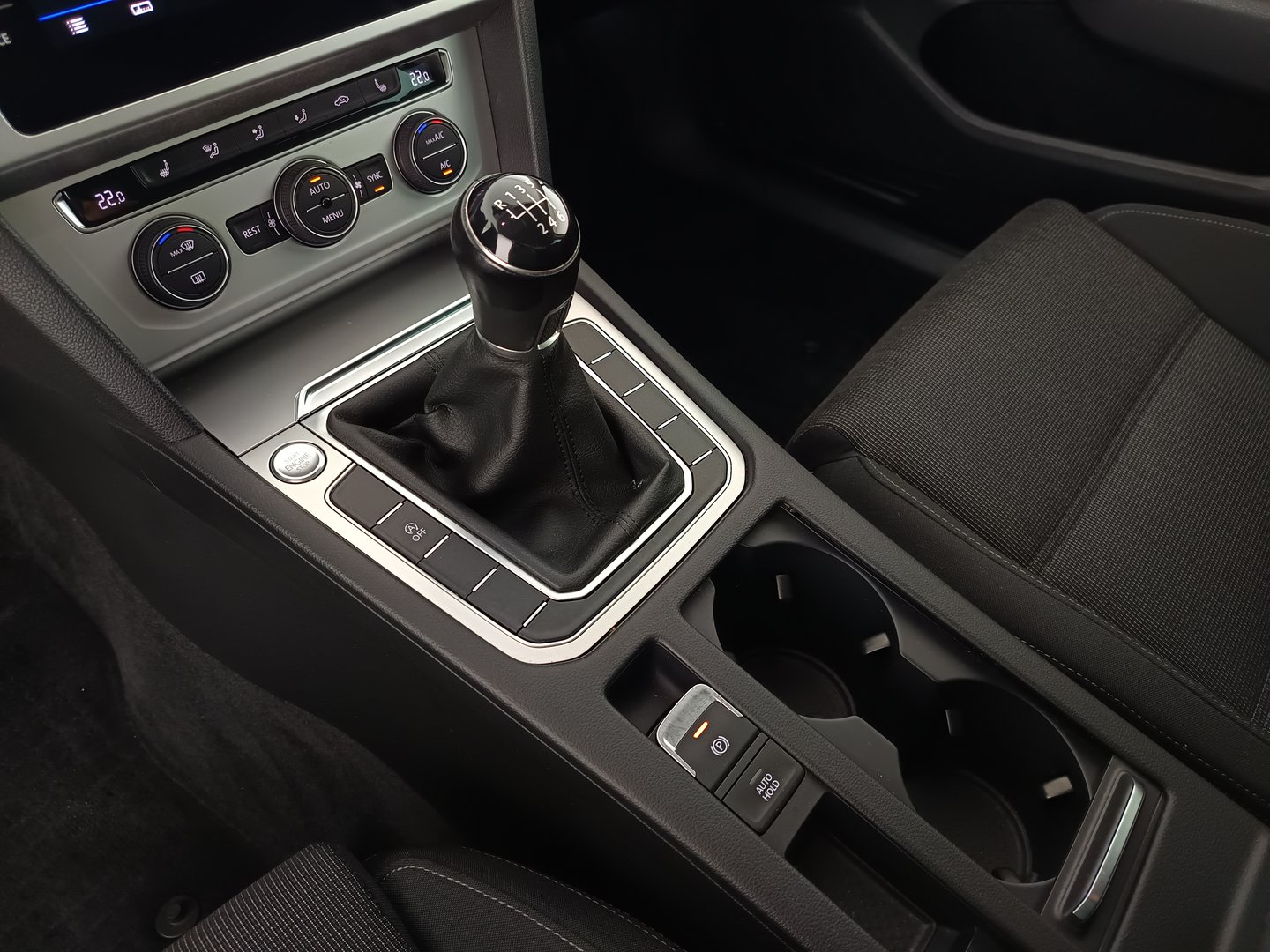 VW Passat Variant Comfortline TDI | Bild 27 von 32