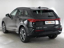 Audi Q5 SUV TDI quattro 150 kW in Mythosschwarz Metallic