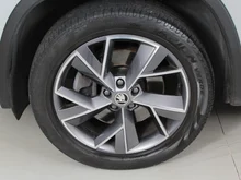 Škoda Kodiaq 4x4 SPORTLINE TDI DSG in Brillant-Silber Met.