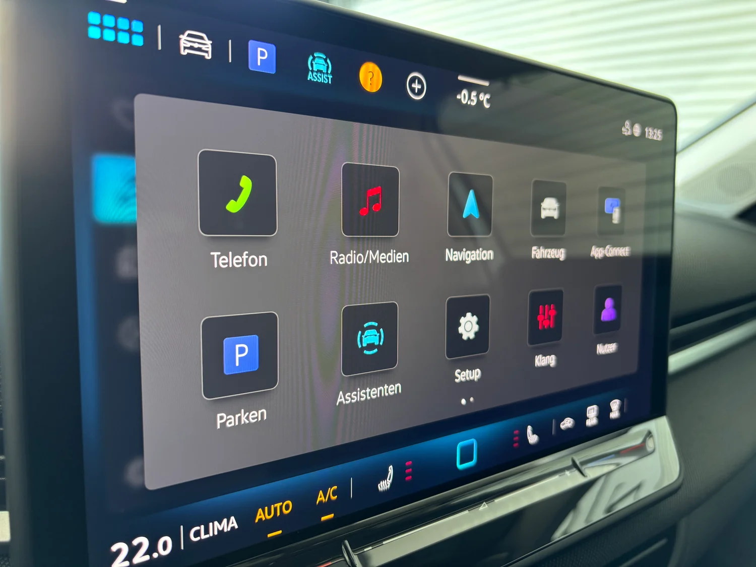 Bild eines VW T-Roc Life eTSI DSG