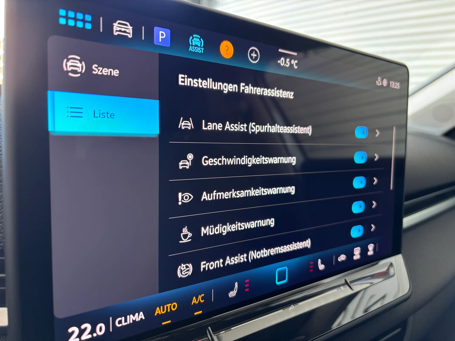 Bild eines VW T-Roc Life eTSI DSG