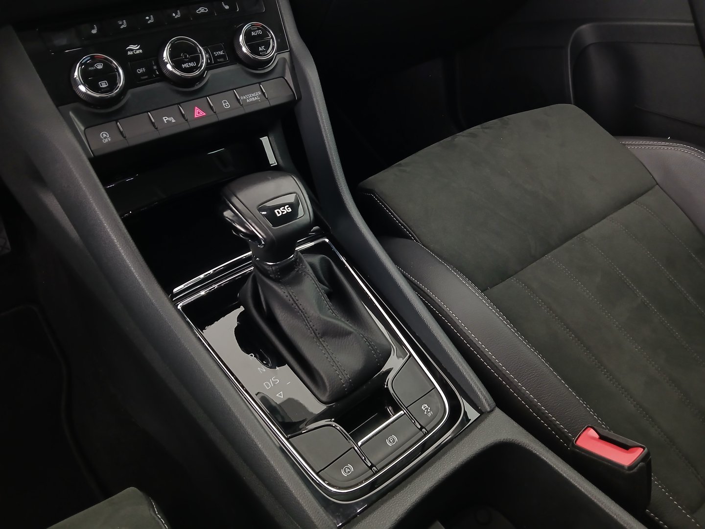 Škoda KAROQ Style Limited TDI DSG | Bild 27 von 31