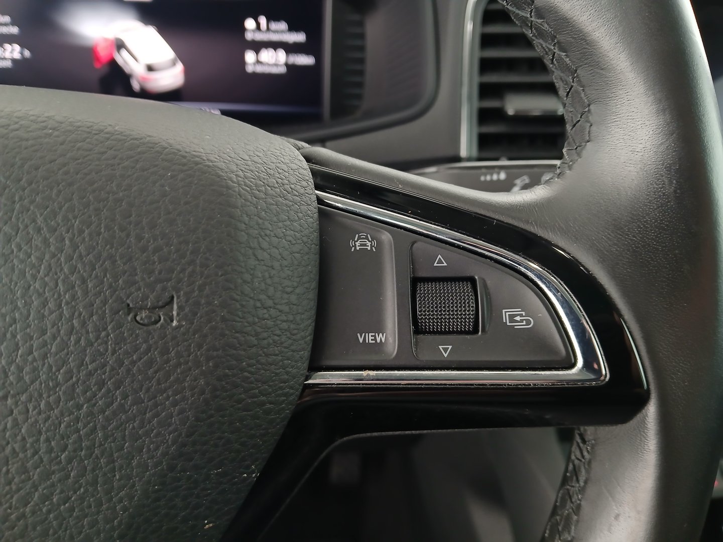 Škoda KAROQ Style Limited TDI DSG | Bild 17 von 31