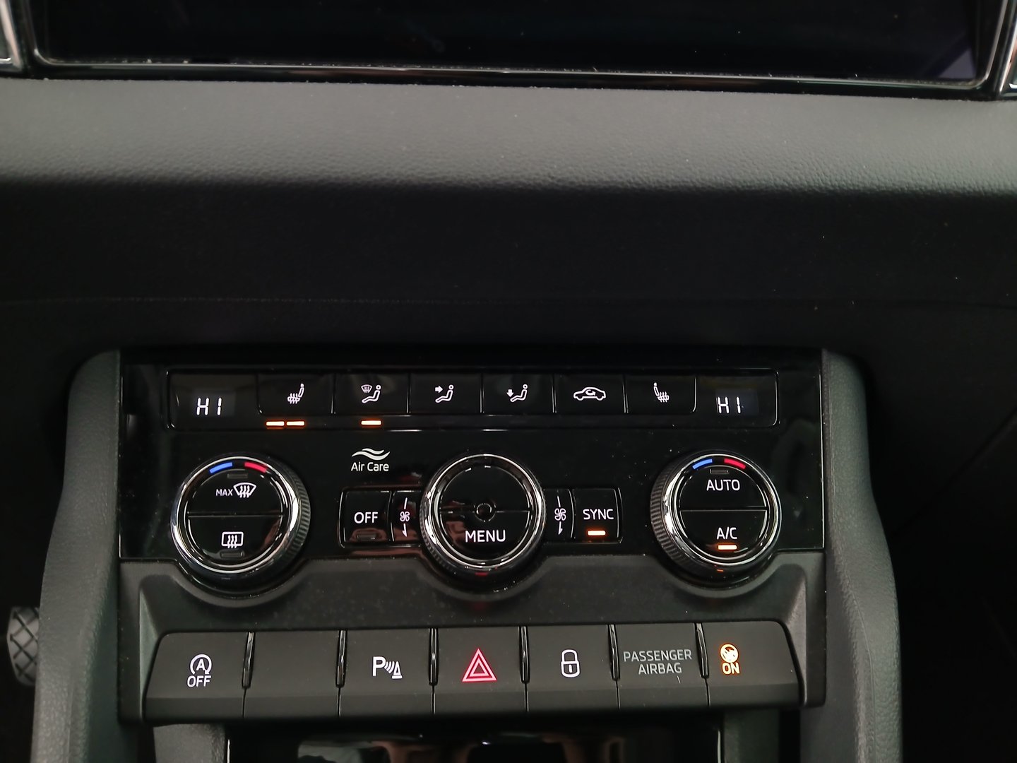 Škoda KAROQ Style Limited TDI DSG | Bild 26 von 31