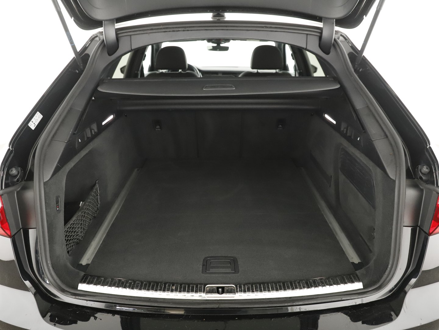 Audi A6 Avant 40 TDI Sport | Bild 20 von 24