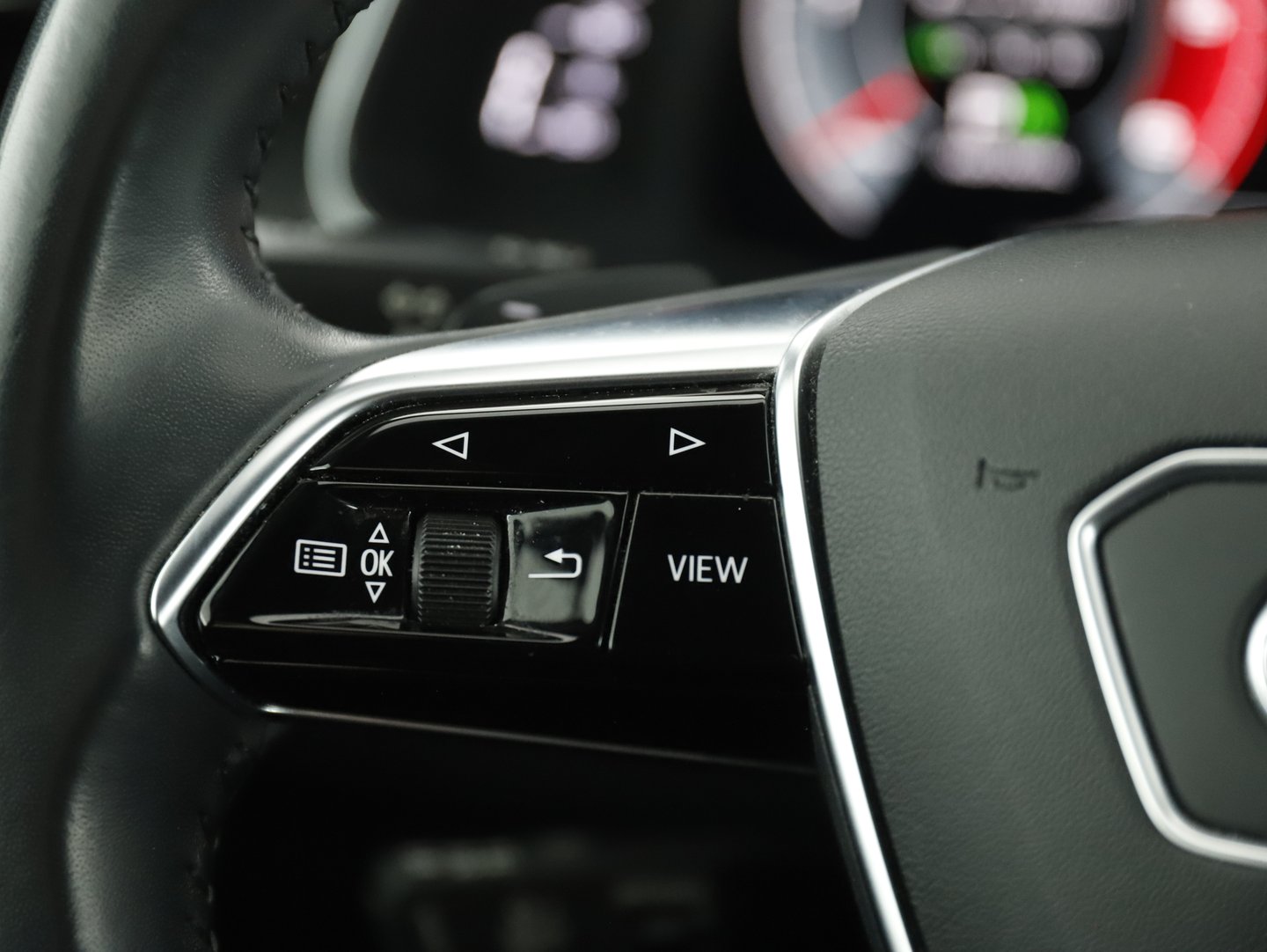 Audi A6 Avant 40 TDI Sport | Bild 11 von 24