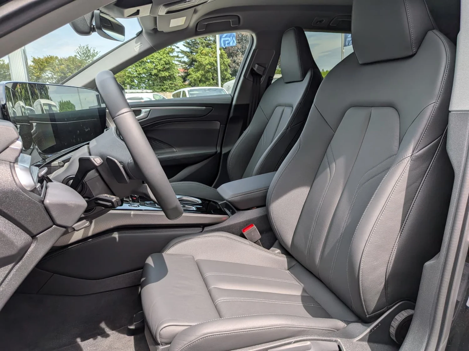 Bild eines Audi A6 Avant e-hybrid quattro 220 kW