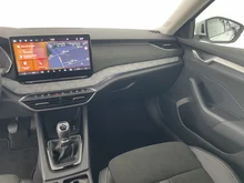 Škoda Octavia Combi Selection TSI in Moon-Weiß Metallic