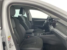 Škoda Octavia Combi Selection TSI in Moon-Weiß Metallic