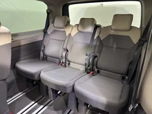 VW Multivan Business ÜH eHybrid 180 kW 4M in Candyweiß