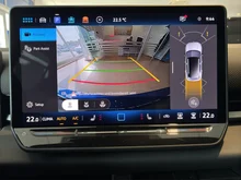 VW T-Roc R-Line eTSI DSG in Celestial Blue Dach Black Uni