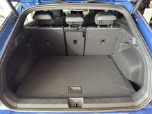VW T-Roc R-Line eTSI DSG in Celestial Blue Dach Black Uni