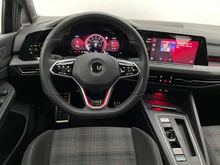 VW Golf GTI DSG in 2T Deep Black Perleffekt