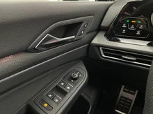 VW Golf GTI DSG in 2T Deep Black Perleffekt