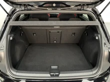 VW Golf GTI DSG in 2T Deep Black Perleffekt