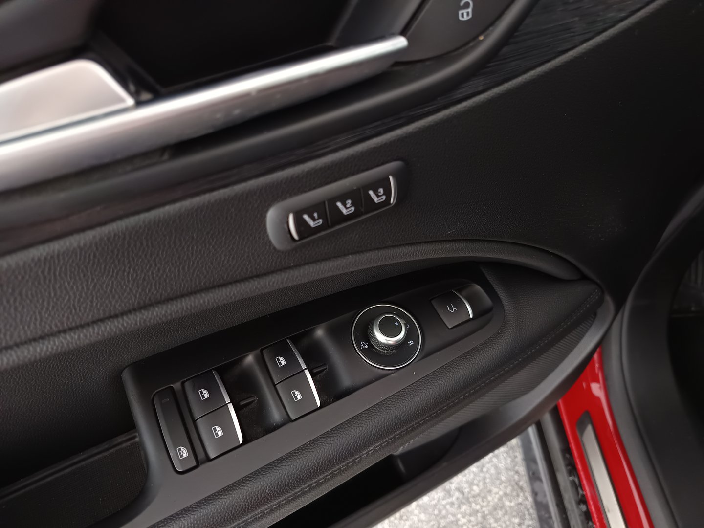 Alfa Romeo Stelvio Super 2,2 ATX AWD | Bild 12 von 38