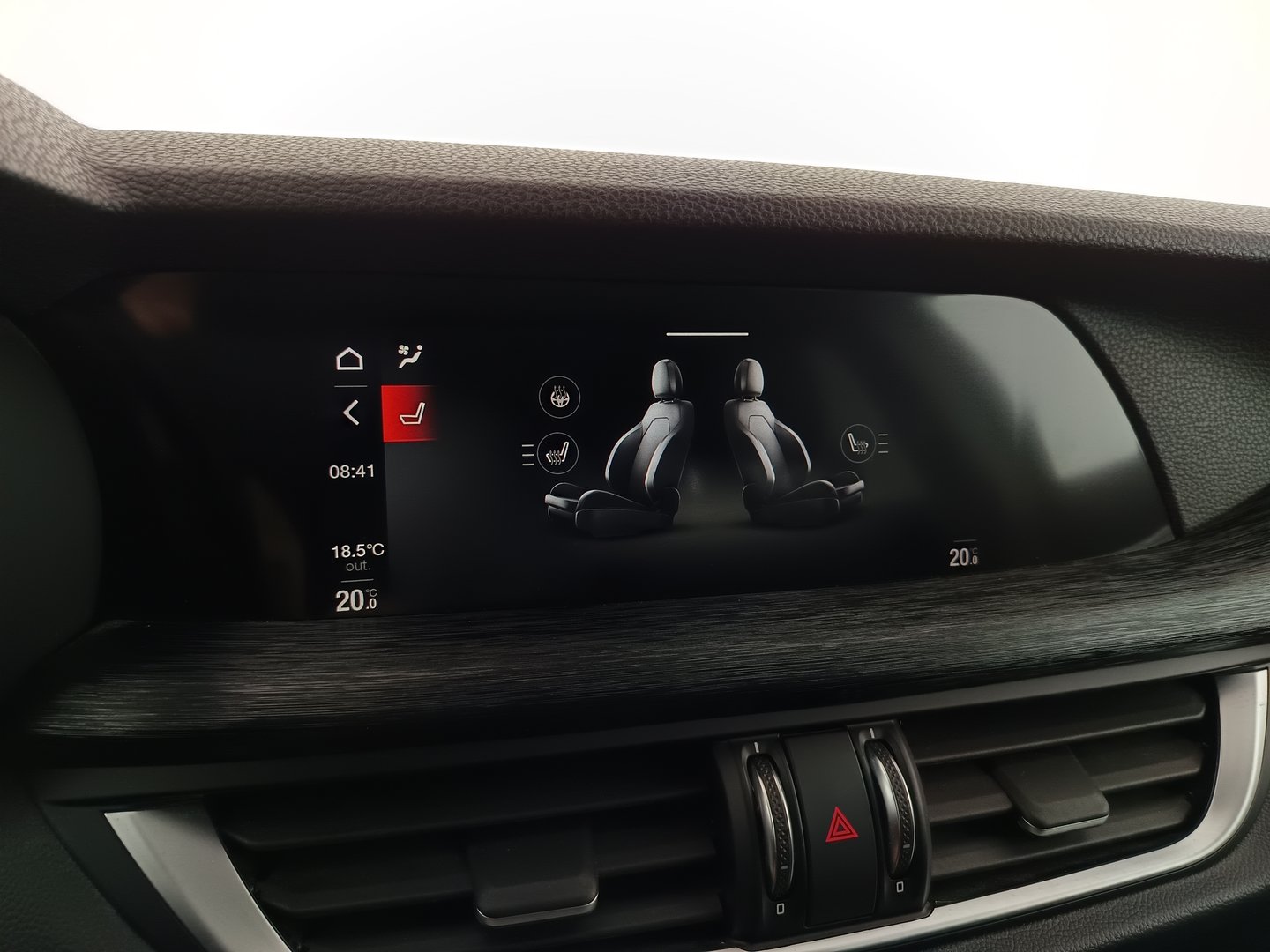 Alfa Romeo Stelvio Super 2,2 ATX AWD | Bild 28 von 38
