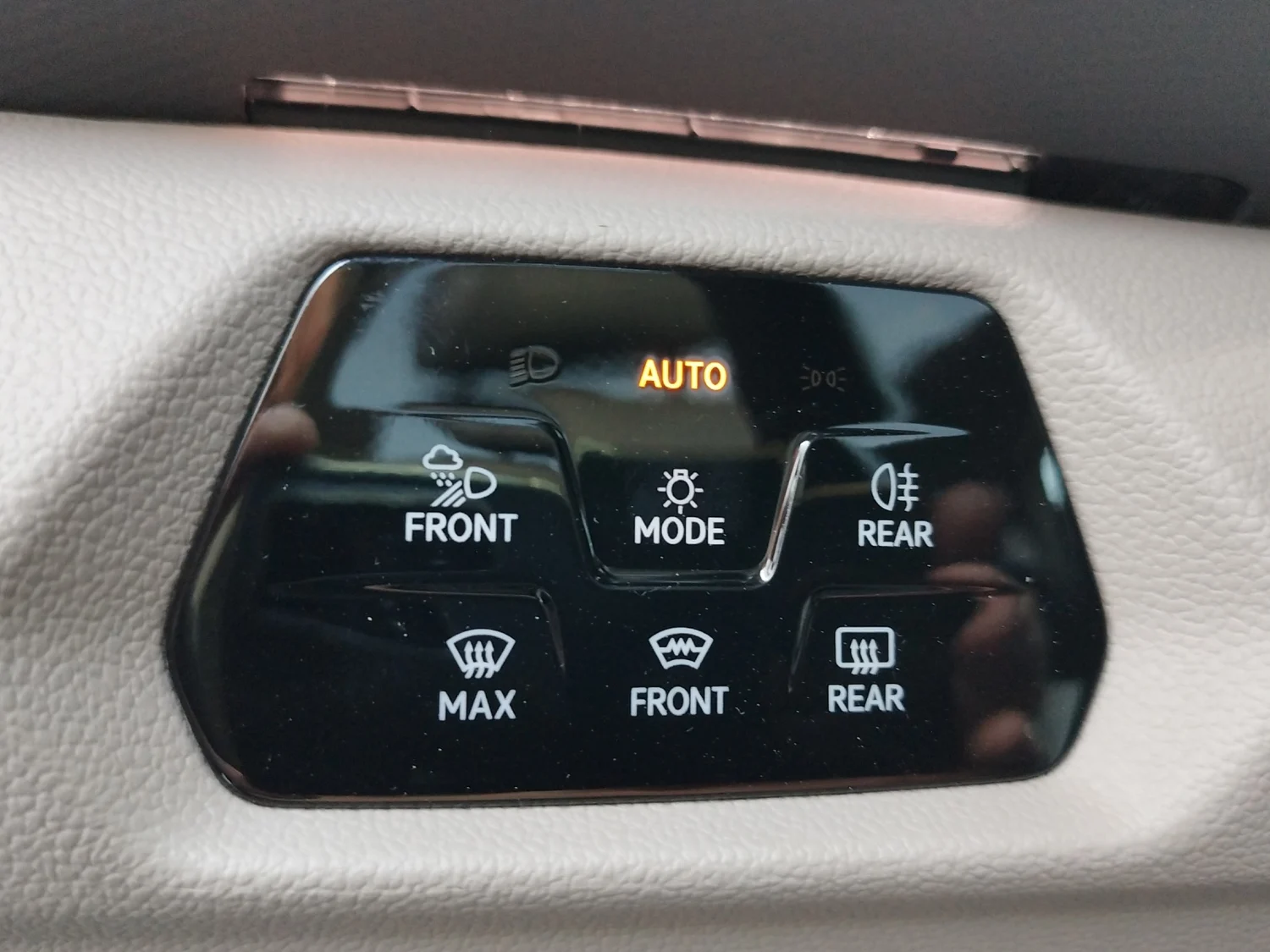 Bild eines VW Multivan Style eHybrid 180 kW 4MOTION