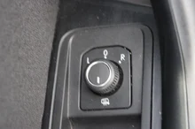 VW T-Roc Design TSI in 2T Deep Black Perleffekt