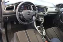 VW T-Roc Design TSI in 2T Deep Black Perleffekt