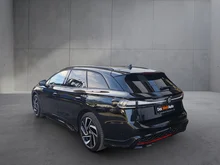 VW ID.7 Tourer GTX 4MOTION 250kW Business in Grenadillschwarz Metallic