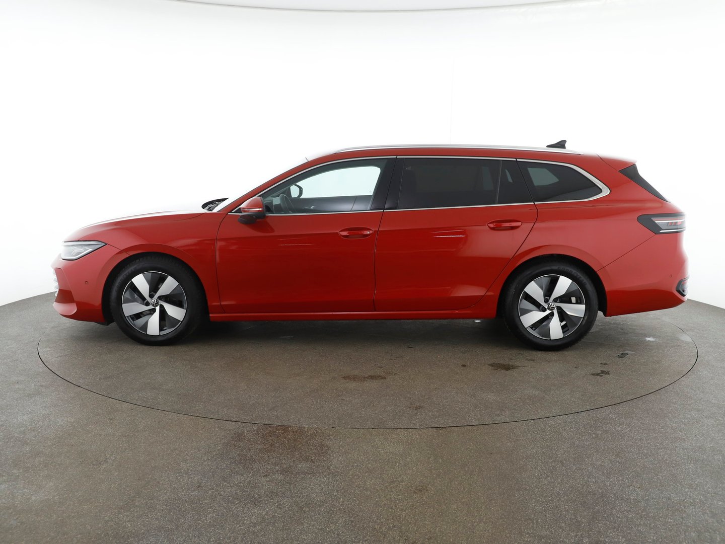VW Passat Variant Elegance TDI DSG | Bild 8 von 31