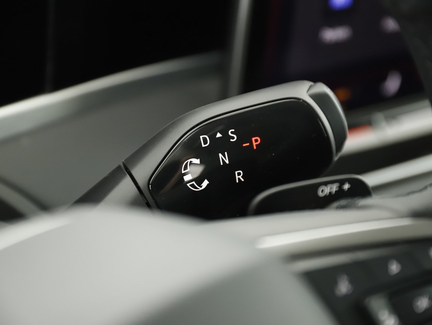 VW Passat Variant Elegance TDI DSG | Bild 19 von 31