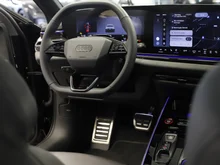 Audi A6 Avant e-hybrid quattro 270 kW in Mythosschwarz Metallic