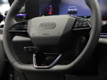 Audi A6 Avant e-hybrid quattro 270 kW in Mythosschwarz Metallic
