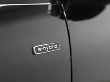 Audi A6 Avant e-hybrid quattro 270 kW in Mythosschwarz Metallic