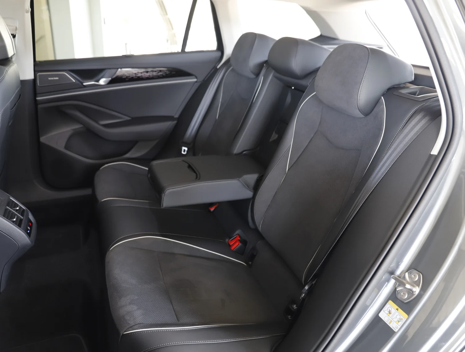 Bild eines VW Passat Variant Business eTSI DSG