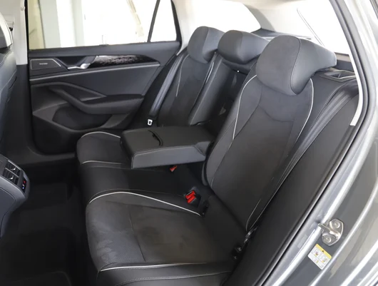 Bild eines VW Passat Variant Business eTSI DSG