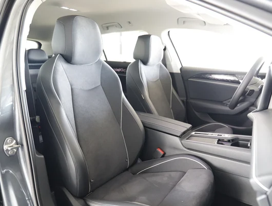 Bild eines VW Passat Variant Business eTSI DSG