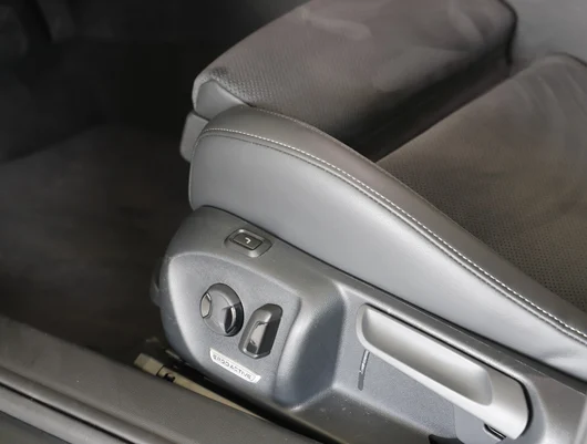 Bild eines VW Passat Variant Business eTSI DSG