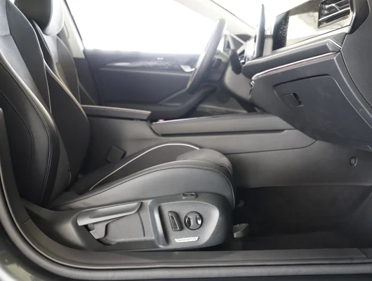 Bild eines VW Passat Variant Business eTSI DSG