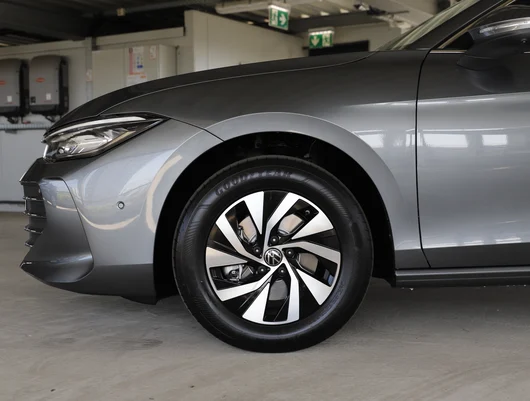 Bild eines VW Passat Variant Business eTSI DSG