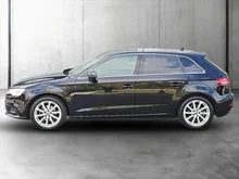 Audi A3 Sportback SB 1.6 TDI intense in brillantschwarz Klar