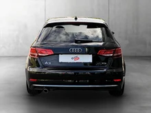 Audi A3 Sportback SB 1.6 TDI intense in brillantschwarz Klar