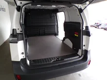 VW ID Buzz ID. Buzz Cargo Pure Entry 125 kW in Candy Weiß