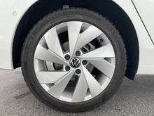 VW Golf Variant Business TSI in Pure White