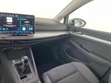 VW Golf Variant Business TSI in Pure White