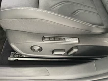 VW Golf Variant Business TSI in Pure White