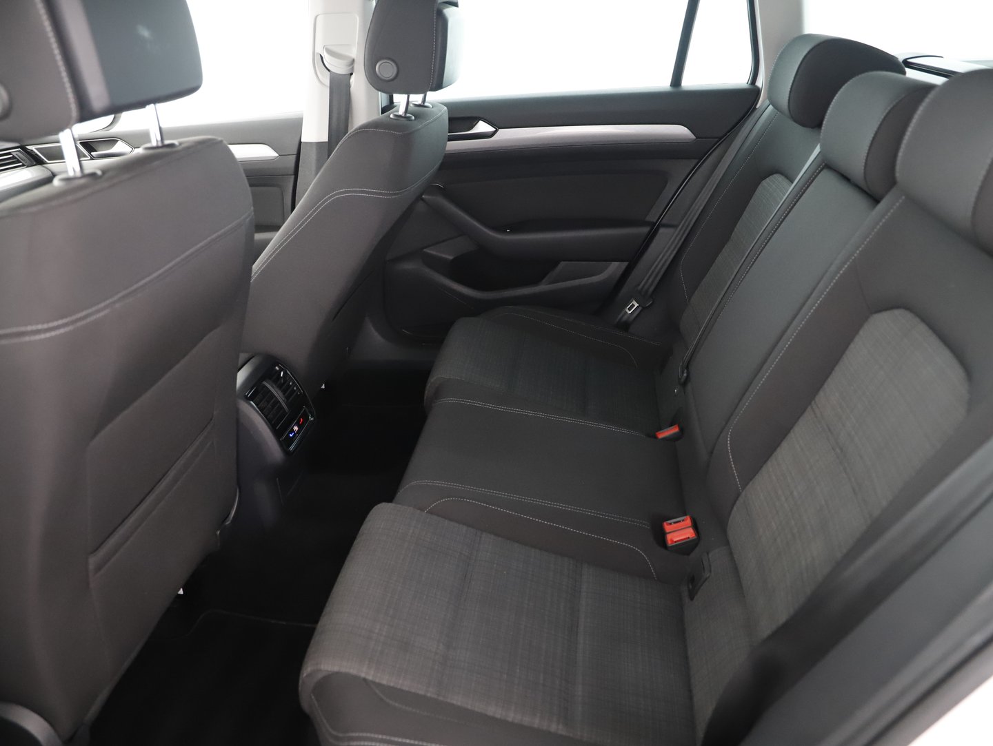 VW Passat Variant Business TDI DSG | Bild 18 von 22