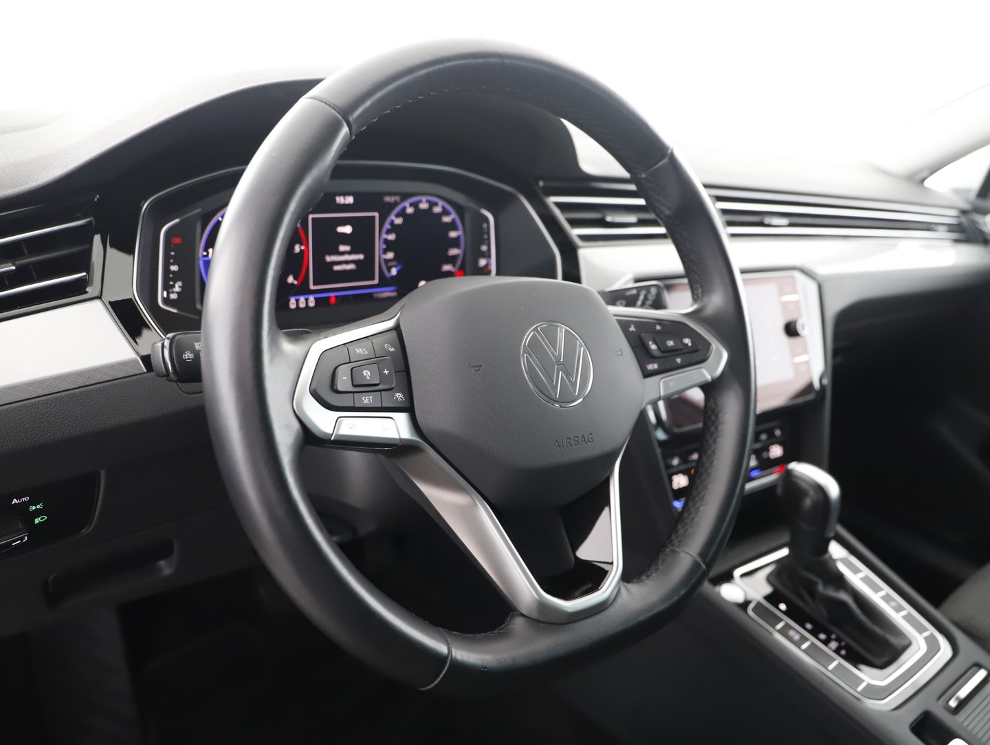 VW Passat Variant Business TDI DSG | Bild 9 von 22