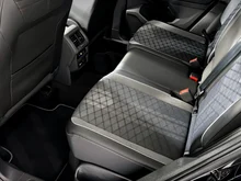 VW Tiguan R-Line TSI DSG in Deep Black Perleffekt